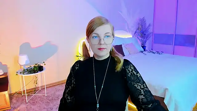 YourUniverser online show from October 2025 09:19:02 AM