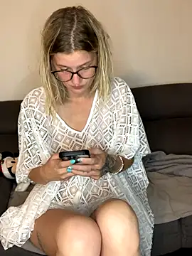 Lesamantssexy online show from November 2025 07:15:02 PM