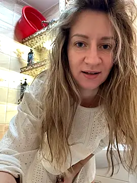 EvvaMur online show from November 2025 01:07:02 AM