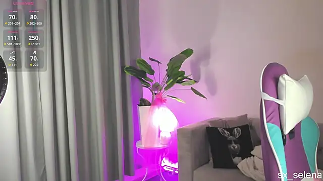 Ice Strawberry online show from March 2026 03:06:02 AM