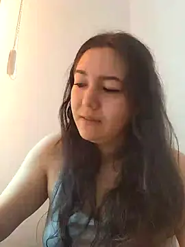 Alexandra-Maria754 online show from September 2025 11:14:01 AM