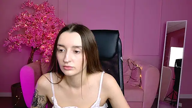 AliceLids online show from September 2025 01:03:01 PM