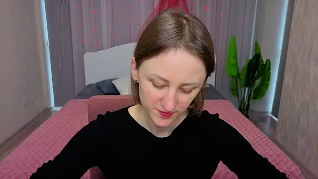 LuluChiiii online show from December 2025 12:12:02 PM