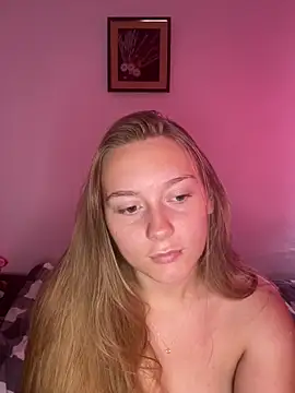 HeiligeJulia online show from September 2025 11:43:01 AM