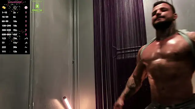 Snapshot of OliverSport chatting on September 2025 10:39:02 AM OliverSport online show from September 2025 10:39:02 AM