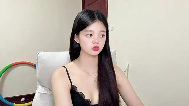 Nicole-13 online show from June 2026 12:18:01 PM