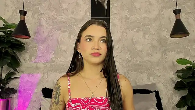 aitana baker  online show from October 2025 02:58:02 AM