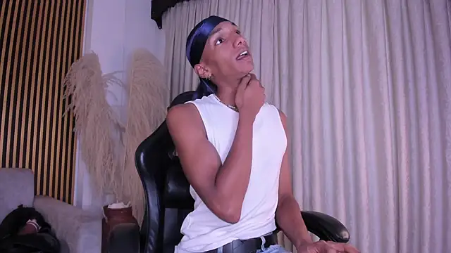 JulienSaint online show from April 2026 12:12:01 PM