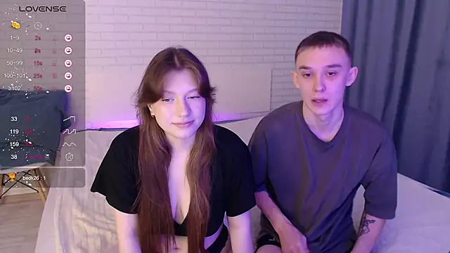 Blushing couple online show from September 2025 09:44:01 AM