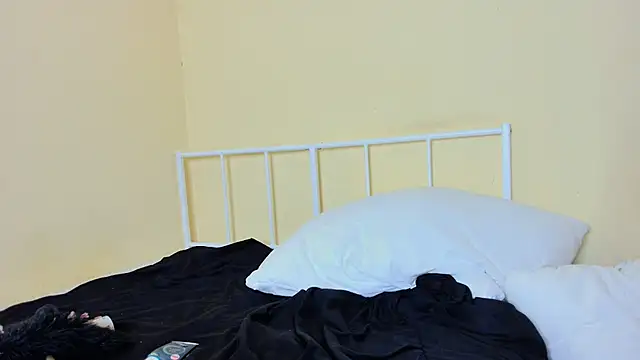 Naughty Angelll online show from October 2025 11:06:02 PM