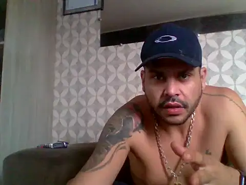 JOAO PEDRO35 online show from November 2025 12:45:02 PM
