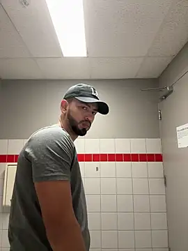 Yinigi online show from October 2025 02:56:01 AM