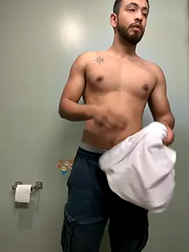 Yinigi online show from October 2025 12:29:01 PM