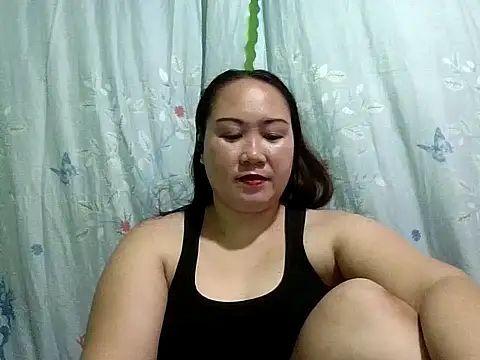 Snapshot of prettywetmom88 chatting on October 2025 10:04:01 AM prettywetmom88 online show from October 2025 10:04:01 AM