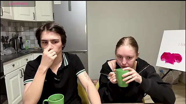 flowerscouple online show from March 2026 10:06:01 PM