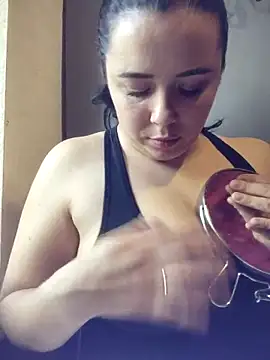 CutieMarine online show from November 2025 12:15:02 PM