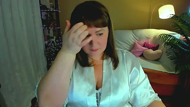 CrystaalStaar online show from September 2025 07:25:02 PM