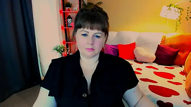 CrystaalStaar online show from April 2026 11:17:01 AM