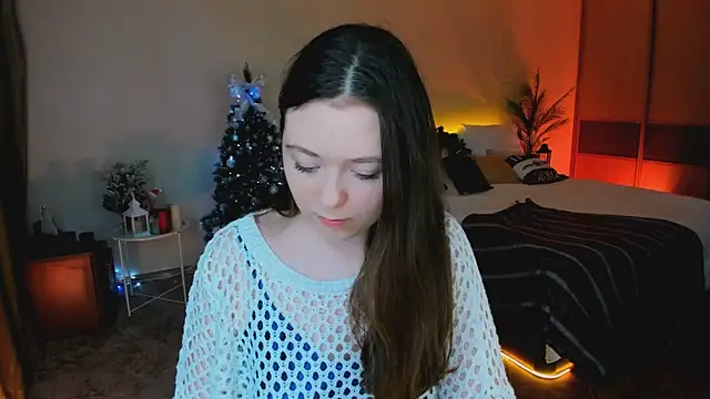 AlluringLookk online show from December 2025 04:58:02 PM