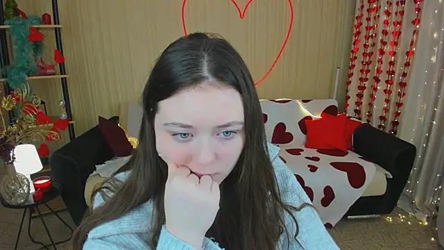 AlluringLookk online show from February 2026 04:35:02 AM