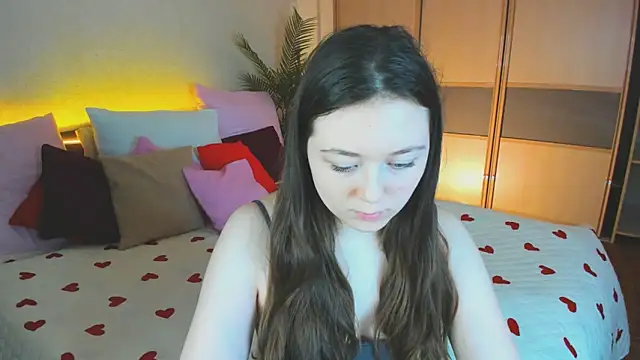 AlluringLookk online show from March 2026 12:16:02 PM