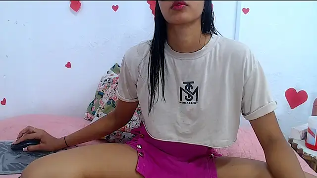 Snapshot of karenvagina18 chatting on September 2025 01:35:02 PM karenvagina18 online show from September 2025 01:35:02 PM