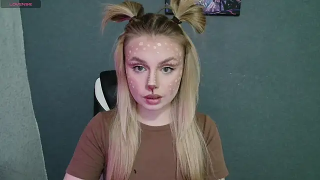 Snapshot of AngelicaHollywood chatting on October 2025 08:21:02 PM AngelicaHollywood online show from October 2025 08:21:02 PM