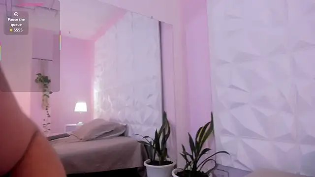 HannahToons online show from January 2026 04:06:02 AM