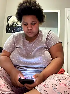 Snapshot of chocolate_bella chatting on September 2025 01:11:02 PM chocolate bella online show from September 2025 01:11:02 PM