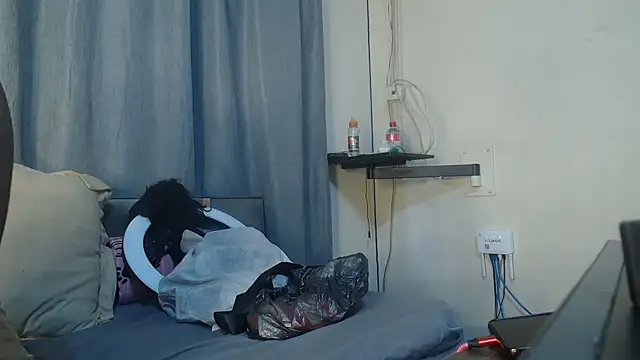 Snapshot of Passion_Lizzie chatting on September 2025 03:34:02 PM Passion Lizzie online show from September 2025 03:34:02 PM