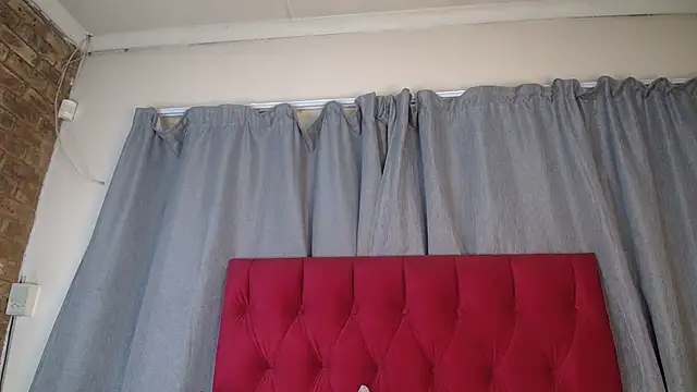 Snapshot of Passion_Lizzie chatting on October 2025 06:28:02 PM Passion Lizzie online show from October 2025 06:28:02 PM