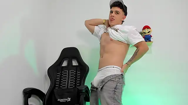 Mikecooper online show from February 2026 07:17:01 AM