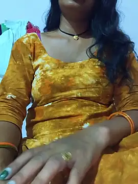 Snapshot of Love-pari077 chatting on June 2026 04:09:01 AM Love-pari077 online show from June 2026 04:09:01 AM