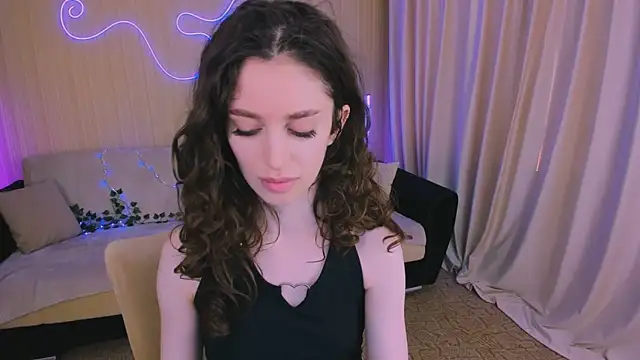 ChristinaConteeree online show from September 2025 01:25:02 PM