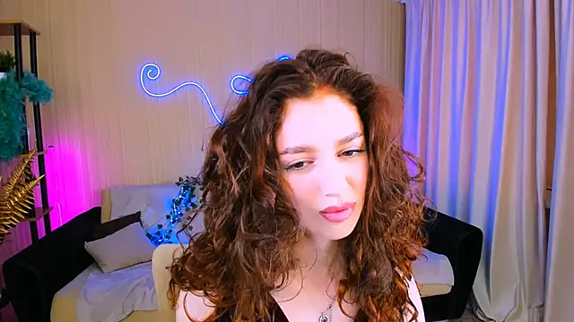 ChristinaConteeree online show from October 2025 01:18:01 PM