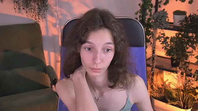 Snapshot of EmmanuellBrown chatting on June 2026 02:33:01 PM EmmanuellBrown online show from June 2026 02:33:01 PM