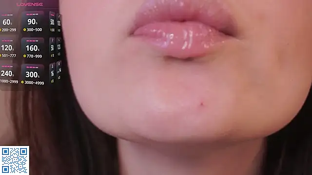 Snapshot of BlissHey chatting on October 2025 03:13:01 PM BlissHey online show from October 2025 03:13:01 PM