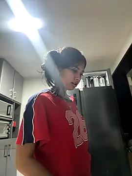 Snapshot of lynn9000 chatting on October 2025 03:20:02 AM lynn9000 online show from October 2025 03:20:02 AM