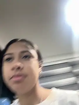 Snapshot of lynn9000 chatting on November 2025 05:34:01 AM lynn9000 online show from November 2025 05:34:01 AM