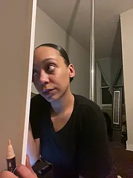 Velvetraexo online show from April 2026 12:15:01 AM