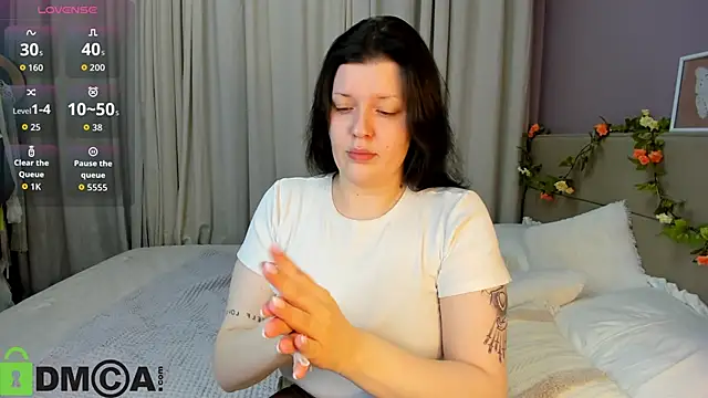 Snapshot of Michele_Greenn chatting on September 2025 12:04:01 AM Michele Greenn online show from September 2025 12:04:01 AM