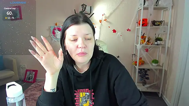 Snapshot of Michele_Greenn chatting on November 2025 01:07:02 AM Michele Greenn online show from November 2025 01:07:02 AM