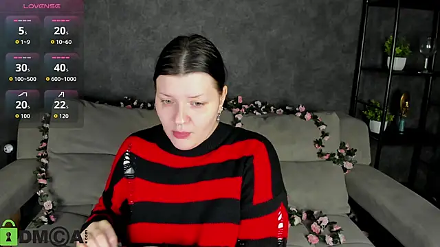 Snapshot of Michele_Greenn chatting on November 2025 12:21:02 AM Michele Greenn online show from November 2025 12:21:02 AM