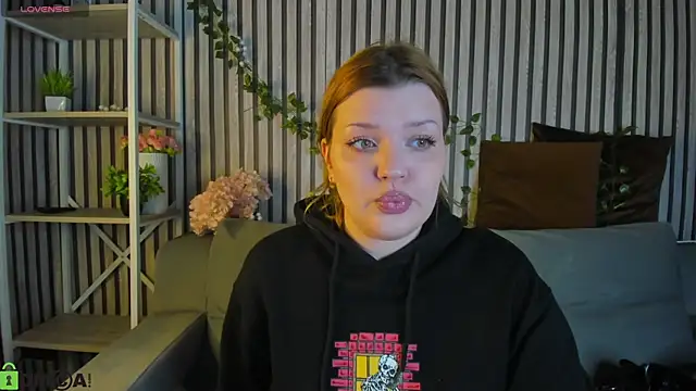 Michele Greenn online show from February 2026 01:06:01 AM