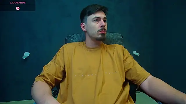 EnzoRace online show from November 2025 05:34:01 AM