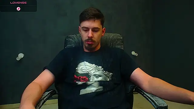 EnzoRace online show from November 2025 05:51:01 AM