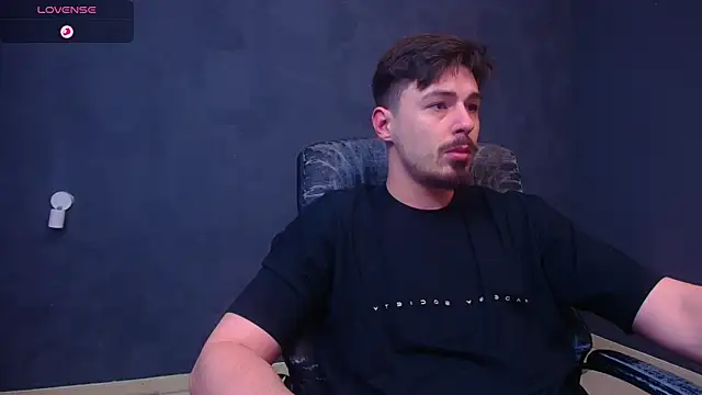 EnzoRace online show from December 2025 05:59:02 AM