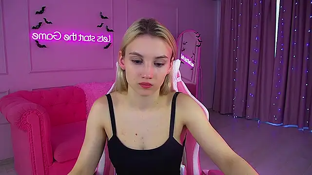 StacyEvances online show from November 2025 08:49:01 AM