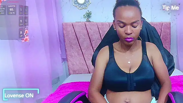 mia  thomson  online show from April 2026 02:39:01 AM