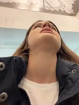 KittyQueeny online show from November 2025 01:11:02 PM